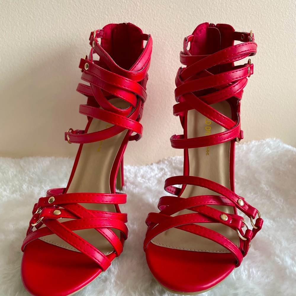 4“ HIGH HEELS